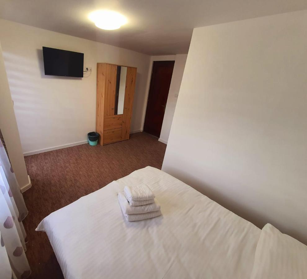 Casa Edi Hotell Poiana Negrii Exteriör bild
